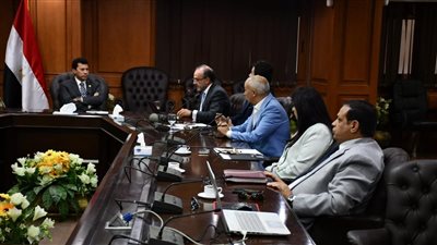 وزير الرياضة يبحث استعدادات مصر لاستضافة بطولة العالم لسلاح المبارزة 