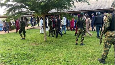 كواليس هجوم على كنيسة بصلوات الأحد..50 قتيلًا وعشرات الجرحى في نيجيريا|فيديو