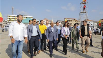 وزير التنمية المحلية ومحافظ دمياط يتابعان استعدادات شواطئ المدينة لموسم الصيف