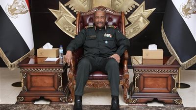  رئيس مجلس السيادة السوداني يجدد التزامه باستكمال المرحلة الانتقالية ودعم جهود الآلية الثلاثية للحوار