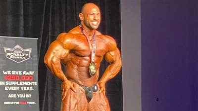 محمد شعبان يفوز بلقب بطولة تورنتو ويتأهل لمستر أولمبيا
