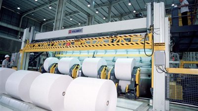 يهدد بزيادة تكلفة الكتب.. ارتفاع سعر طن الورق المستورد 5 آلاف جنيه منذ بداية العام