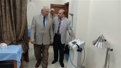 رئيس جامعة بنها يتابع امتحانات نهاية العام بكليتي العلاج الطبيعي والفنون التطبيقية