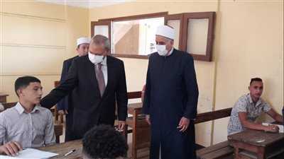 غرفة عمليات الثانوية الأزهرية: توفير أدوات التعقيم داخل اللجان.. ولم نرصد مشكلات لدى الطلاب وأولياء الأمور