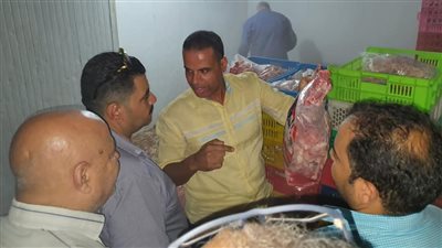 غلق وتشميع مخزن يحوي 2 طن دواجن فاسدة بالطالبية