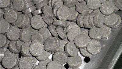 سائق يتخلص من حياته بتناول حبوب حفظ الغلال السامة بـ كفر الشيخ | بث مباشر