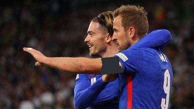 هاري كين يتخطى بوبي تشارلتون ويقترب من اعتلاء عرش هدافي منتخب إنجلترا