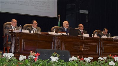 الخشت: إنشاء مركز جامعة القاهرة للدراسات الاستراتيجية لدراسة القضايا القومية الكبرى