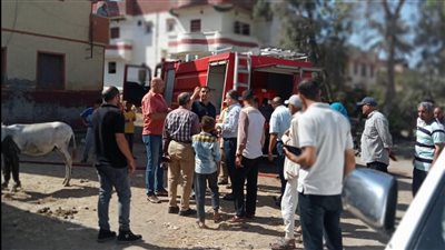 إصابة 5 أشخاص باختناق في حريق قش أعلى منزل بكفر الشيخ