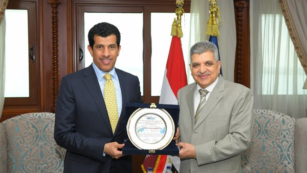 رئيس هيئة قناة السويس