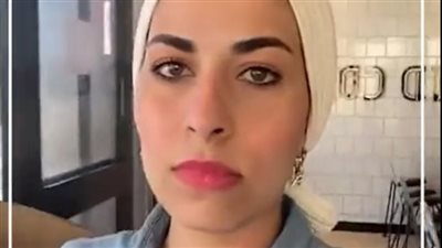 بواسطة هاتفه.. سيدة تضبط عامل يصور النساء داخل حمامات مطعم شهير بالساحل الشمالي | فيديو 