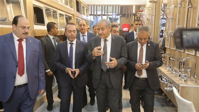 وزير التموين خلال افتتاح معرض للسيراميك والبورسلين: التخفيضات تصل إلى 50%
