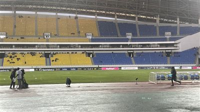 هطول أمطار غزيرة على ملعب بينجو في مالاوي قبل مواجهة مصر وإثيوبيا │ صور