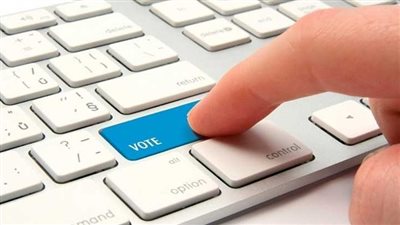 التخطيط: انطلاق أول انتخابات بالتصويت الإلكتروني اليوم