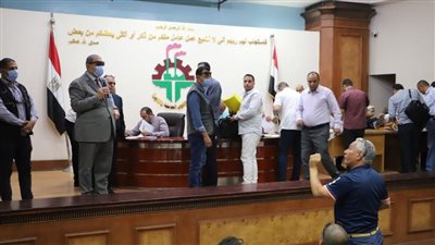 وزير القوى العاملة يتابع تلقي طلبات الترشح لانتخابات مجالس إدارة النقابات العامة| صور