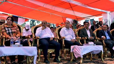 رئيس الوزراء: مراكز الخدمات بقرى حياة كريمة مربوطة بالعاصمة الإدارية