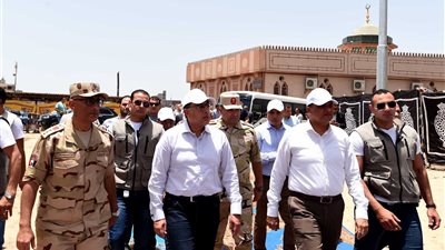 رئيس الوزراء يتفقد سير العمل بمركز التأهيل الاجتماعي في شربين بالدقهلية