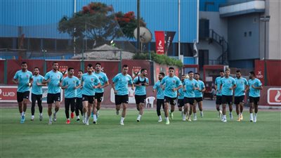 دون راحة.. الأهلي يدخل معسكرًا مغلقًا استعدادًا للقمة أمام الزمالك
