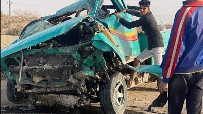 إصابة 4 أشخاص في انقلاب سيارة ربع نقل بالشيخ زويد