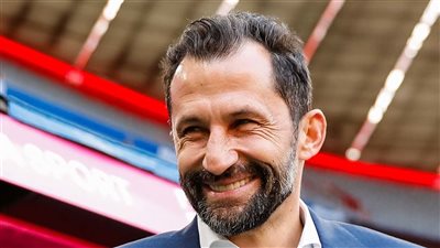 مدير بايرن ميونخ يصل تورينو لحسم التعاقد مع ماتياس دي ليخت.. فيديو