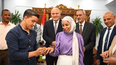 محافظ قنا يشهد خطوبة فتاتين من دار الرحمة │ صور
