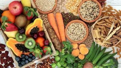 أبرزها البيض.. أفضل 9 أطعمة تعمل على تفتيت دهون البطن