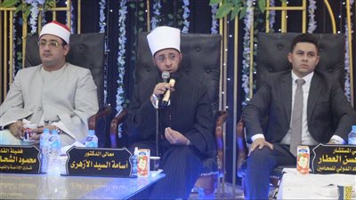 أسامة الأزهري يكرم حفظة القرآن الكريم بالشرقية 