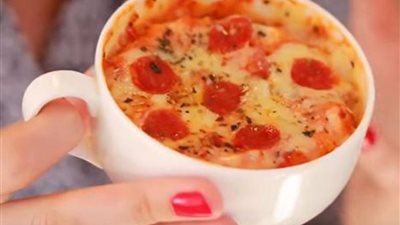 طريقة عمل البيتزا المج في 10 دقائق