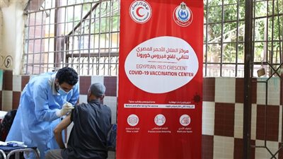 الهلال الأحمر يشارك في الحملة القومية طرق الأبواب لحث المواطنين على تلقي لقاح كورونا | صور 