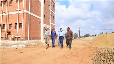 محافظ الغربية يتابع تنفيذ مشروعات حياة كريمة بقريتي تفهنا ونهطاي