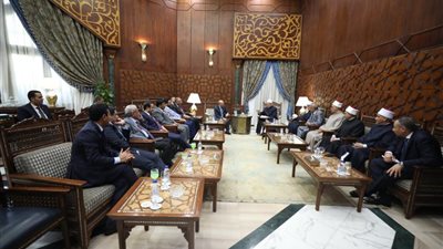 الإمام الأكبر: نرحب بطلاب اليمن ومستعدون لمضاعفة المنح الدراسية واستضافة الأئمة في أكاديمية الأزهر العالمية