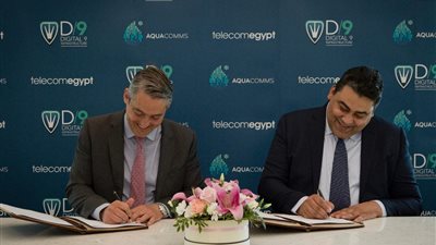 المصرية للاتصالات وشركة أكوا كومز تتعاونان لمدّ كابل بحري لنقل حركة الإنترنت من الهند