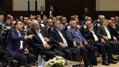 مدبولي: سعداء بحجم الإنجاز على أرض الواقع بالمنطقة الاقتصادية للقناة