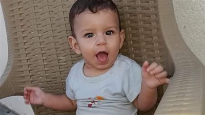 نفسي ابني يرجع لحضني تاني.. سيدة تستغيث بالمسؤولين بعد اختطاف زوجها لطفلها