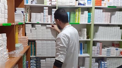 تحرك برلماني بشأن حرمان هيئة سلامة الغذاء الصيادلة من تحضير الماجستير إلا في موضوع واحد 