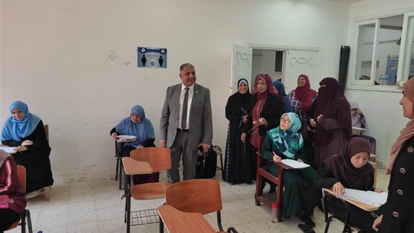 تفقد لجان الامتحانات