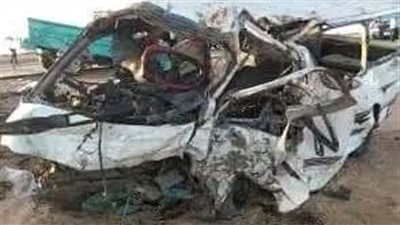 مصرع طفل وإصابة 4 آخرين من أسرة واحدة في حادث تصادم سيارتين بقنا | أسماء