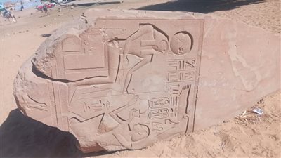 آثار أسوان: نقل مسلة أثرية متواجدة بـ مقابر النبلاء إلى منطقة المسلة الناقصة