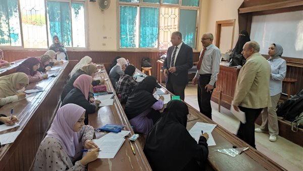 تفقد لجان الامتحانات