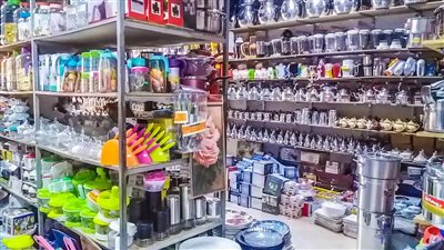 غير ملزمة باستخراج شهادة صحية.. وزيرة الصناعة تسمح بتصدير الأواني المنزلية بعد أزمة سلامة الغذاء