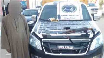 سلاح وذخيرة ومخدرات.. القبض على عنصر إجرامي بأسيوط 