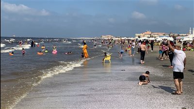 طفلة 6 سنوات.. شاطئ بورسعيد يسجل أول حالة غرق في موسم صيف 2022
