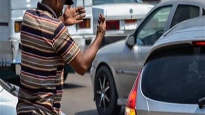 استغلوا المواطنين.. اتخاذ الإجراءات القانونية ضد 48 سايس سيارات يمارسون نشاطهم دون ترخيص بمدينة الشيخ زايد