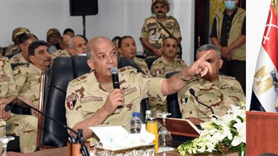  وزير الدفاع يشهد المرحلة الرئيسية لمشروع مراكز القيادة الاستراتيجي التعبوي التخصصي لإدارة الحرب الكيميائية (غريب-8)