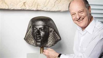 لتبرئة مدير متحف اللوفر.. رجل أعمال سويسري: دار المزادات بير بيرجي متهمة ببيع آثار مصرية مزيفة