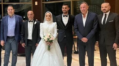 أحمد ياسر ريان يحتفل بزفافه وسط حضور محمود الخطيب وغياب لاعبي الأهلي | بث مباشر