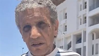 شاهد عيان بواقعة إجبار طفل على خلع تي شيرت الأهلي: أمن نادي الإسماعيلي قالوا له أنت هتعمل عنصرية | بث مباشر