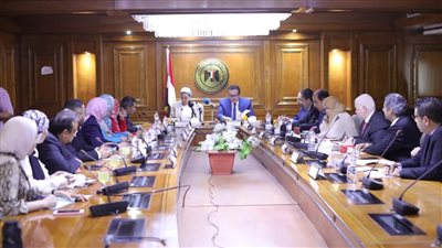 وزيرة البيئة تؤكد أهمية مشاركة شباب الجامعات المصريين والأفارقة في مؤتمر المناخ 