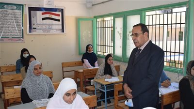 محافظ شمال سيناء يتفقد لجان امتحانات الثانوية العامة بالعريش | صور