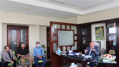 الزناتي يوجه بتفعيل دور لجنة شباب المعلمين بمحافظات الجمهورية